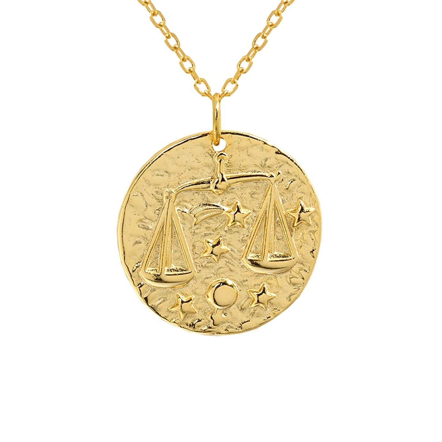 Collier Balance en plaquĂ© or 18 carats avec pendentif rond gravĂ© du symbole Balance entourĂ© dâĂ©toiles, bijou fĂ©minin Ă©lĂ©gant et raffinĂ©. IdĂ©e cadeau femme.