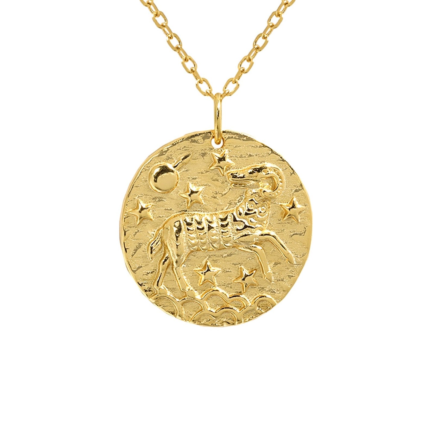 Collier dorĂ© avec pendentif BĂ©lier en relief reprĂ©sentant le signe astrologique du BĂ©lier entourĂ© dâĂ©toiles, suspendu Ă une fine chaĂźne en or. IdĂ©e cadeau femme.