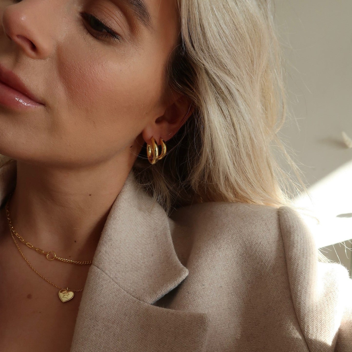 Collier Love You More dorĂ© portĂ© en superposition, bijou message romantique â IdĂ©es cadeau femme, collier Love You More Love Local Jewelry, koolkado