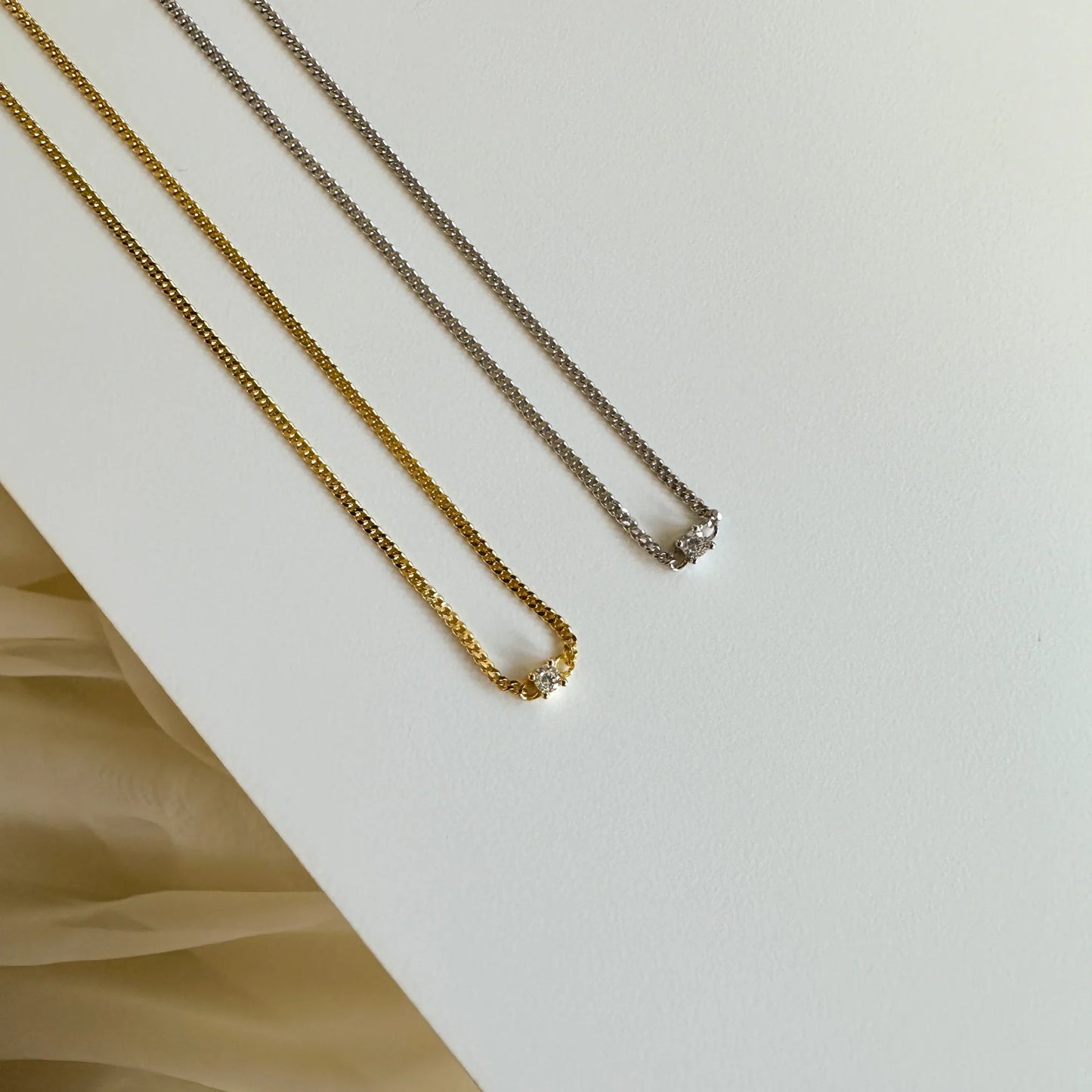Colliers Nova en version dorée et argentée avec pierre brillante – Idées cadeau femme, collier Nova Love Local Jewelry, koolkado