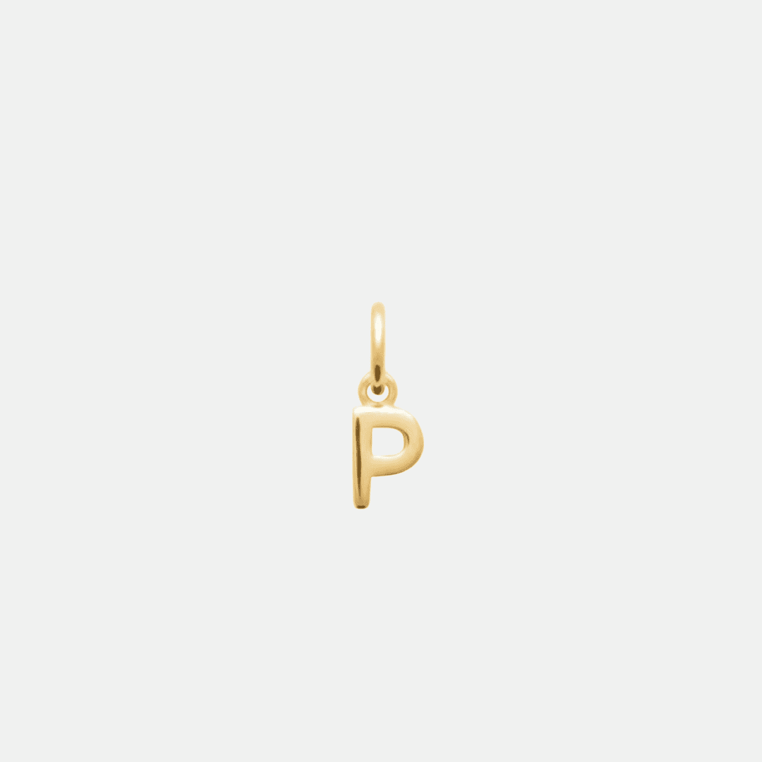 Lettre initiale dorée en plaqué or 24 carats à glisser sur bijou personnalisé, fait main en France, cadeau élégant et symbolique, idée cadeau femme.