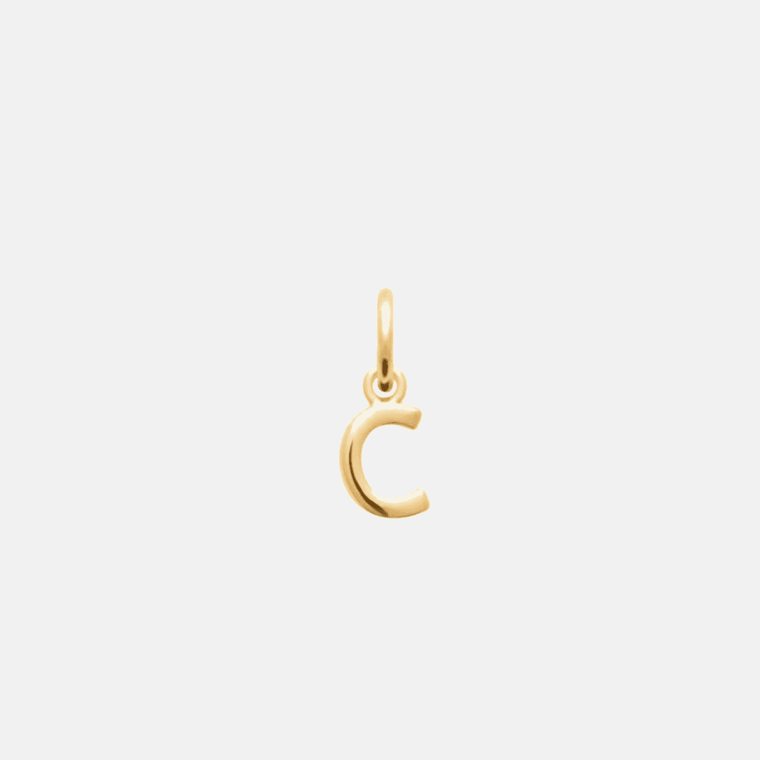 Lettre initiale dorée en plaqué or 24 carats à glisser sur bijou personnalisé, fait main en France, cadeau élégant et symbolique, idée cadeau femme.
