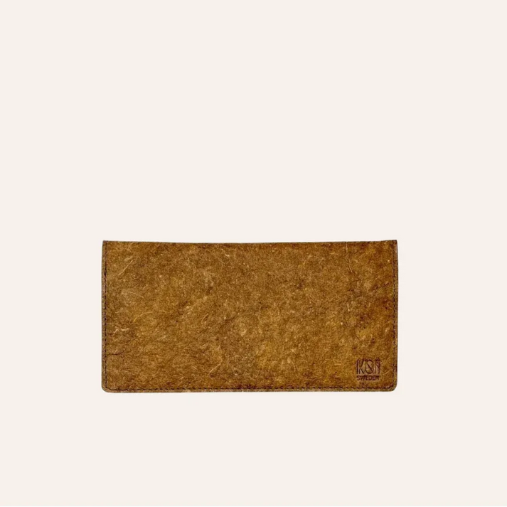 Texture de cuir végétal de pomme cognac, matière chaleureuse et responsable pour portefeuille cadeau – KoolKado
