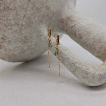 Détail des perles de culture utilisées pour les boucles Nina, matière naturelle sélectionnée avec soin, idée cadeau femme raffinée – KoolKado