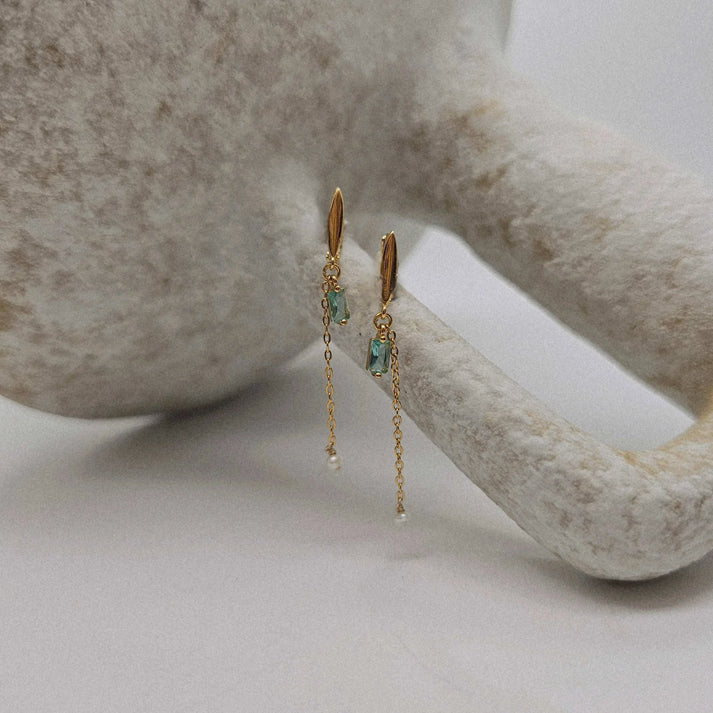 Détail des perles de culture utilisées pour les boucles Nina, matière naturelle sélectionnée avec soin, idée cadeau femme raffinée – KoolKado