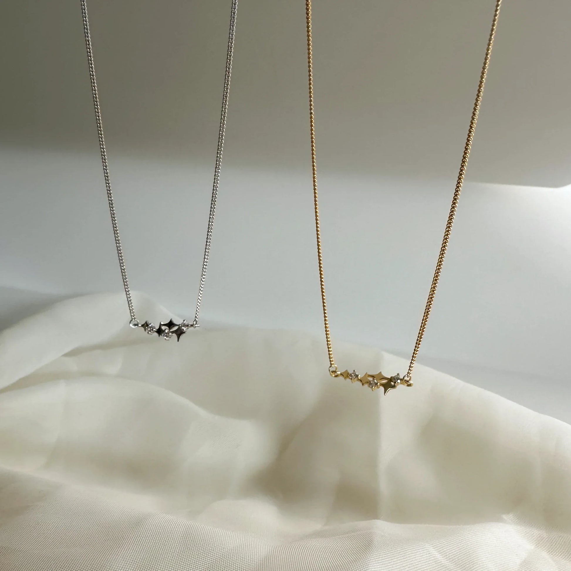 Deux colliers Astrid Love Local Jewelry en version dorée et argentée – Idées cadeau femme, koolkado