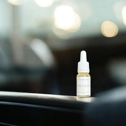 Huile parfumée d’intérieur aux notes orientales profondes présentée dans un flacon élégant, idée cadeau raffinée pour créer une ambiance intime et sophistiquée – KoolKado