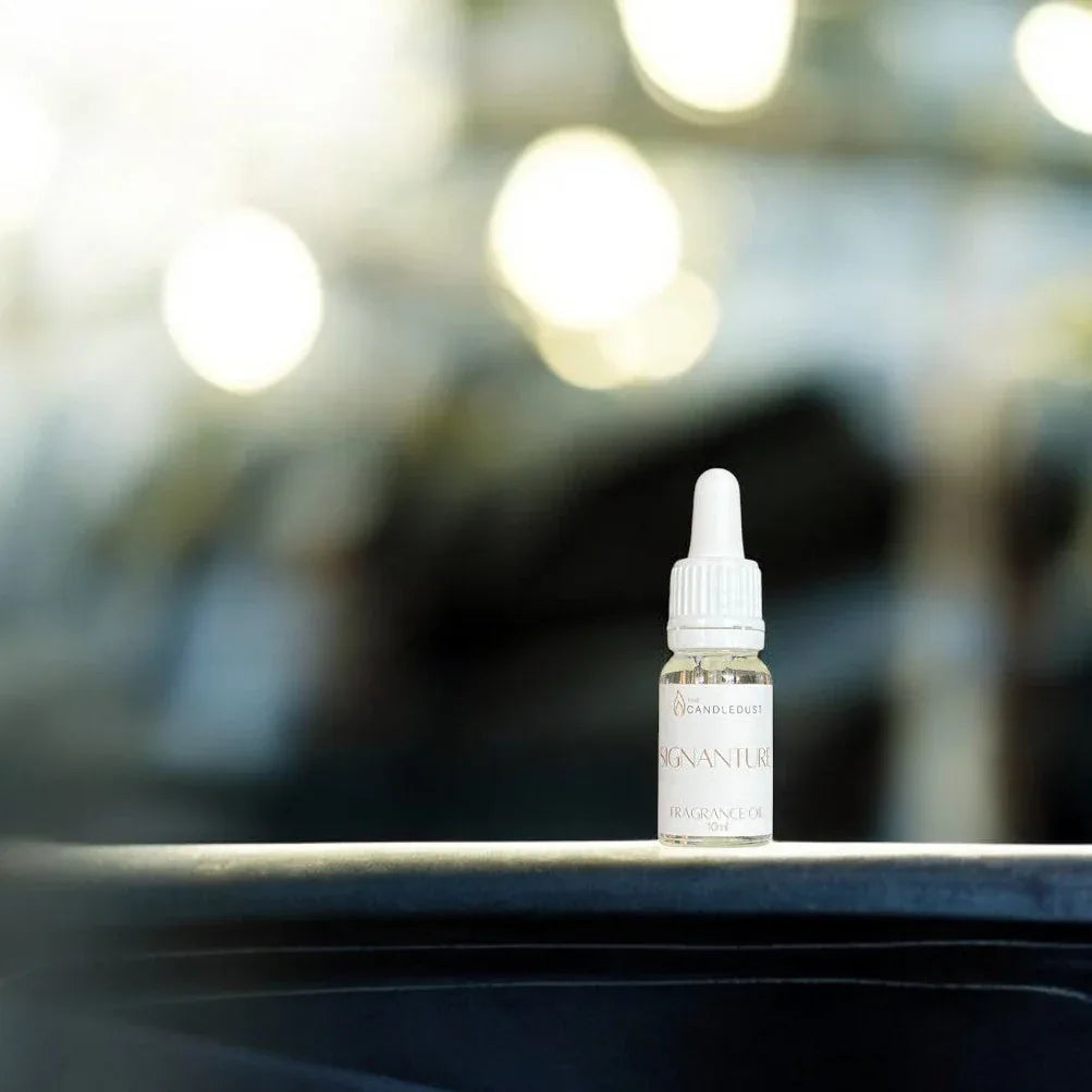 Huile parfumée d’intérieur aux notes orientales présentée dans un flacon élégant, idée cadeau raffinée pour créer une ambiance sensuelle et sophistiquée – KoolKado