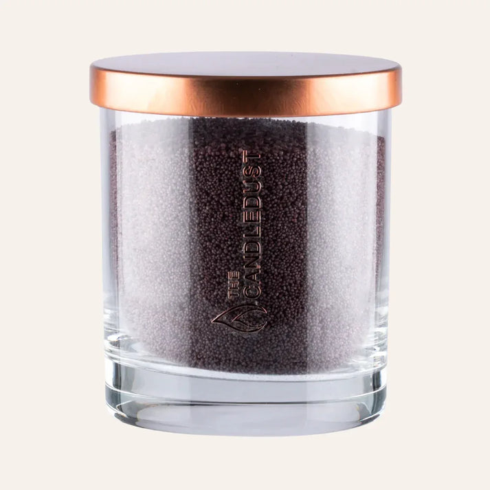 Idées cadeaux bougie décorative sable lilas foncé Candledust en verre, idéale pour une décoration de maison élégante et raffinée.