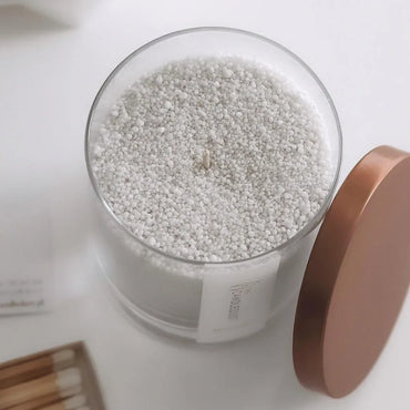 Idées cadeaux pour adulte : bougie parfumée Candledust en cire végétale, élégante et prête à offrir