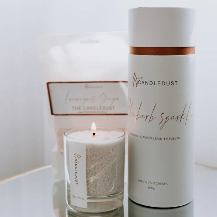 Idées cadeaux pour adulte : bougie parfumée Pomegranate Spice Candledust avec son packaging et sa recharge, idéale pour un cadeau responsable