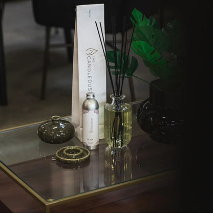 Idées cadeaux premium avec diffuseur de parfum d’intérieur, idéal pour offrir un objet élégant et soigneusement présenté.