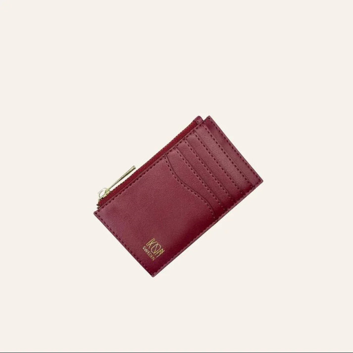 Porte-cartes zippé Kivik en cuir végétal de pomme bordeaux, idée cadeau élégante et responsable – KoolKado
