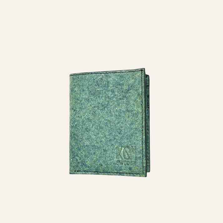 Portefeuille compact RFID en cuir végétal de noix de coco bleu indigo minéral, design épuré et responsable, idée cadeau élégante – KoolKado