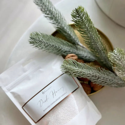 Recharge de bougie parfumée avec éléments naturels pour ambiance douce et hivernale